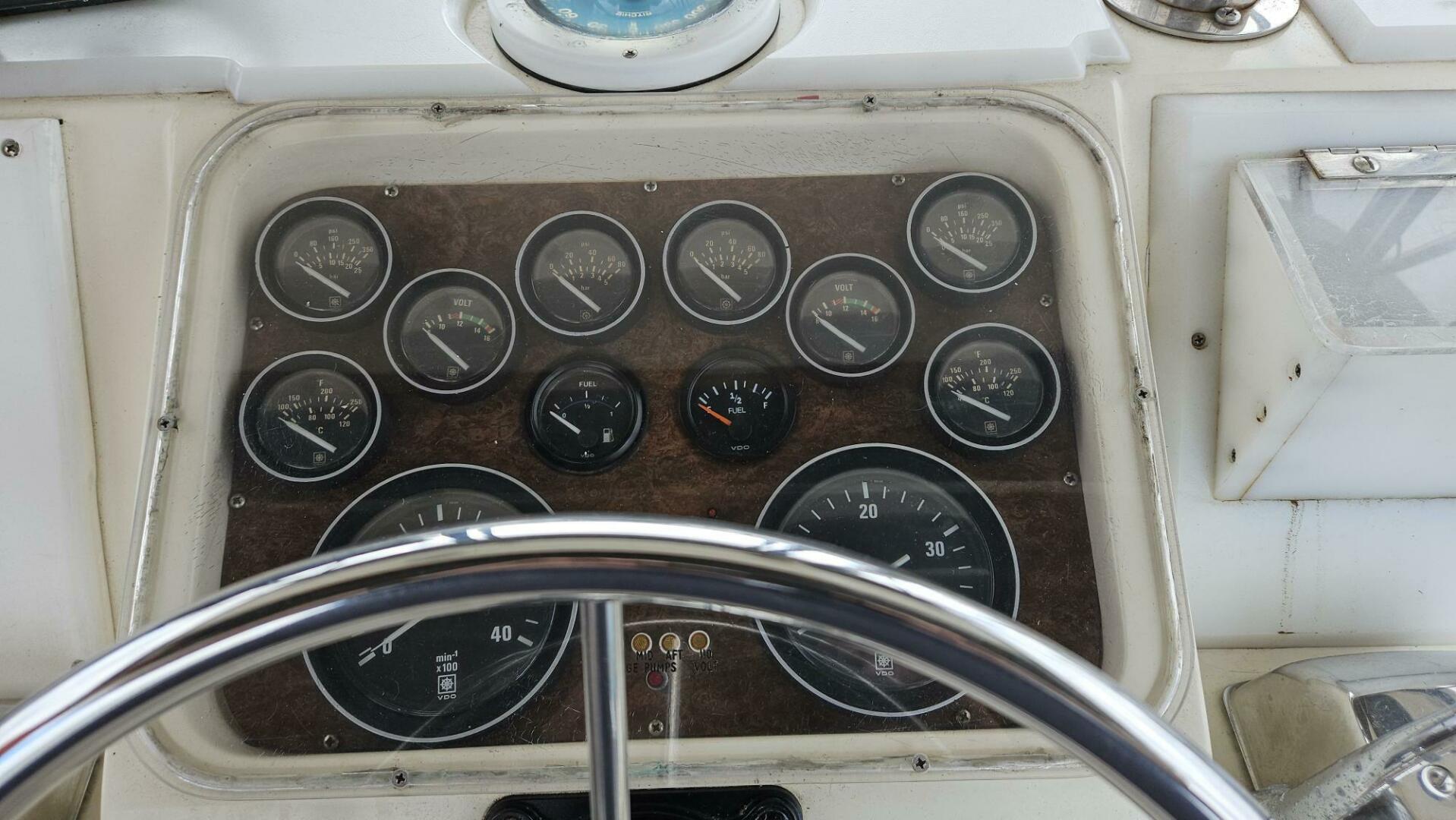 Slide: The Image of Ocean Yachts 32 SS 1989 - 4737456