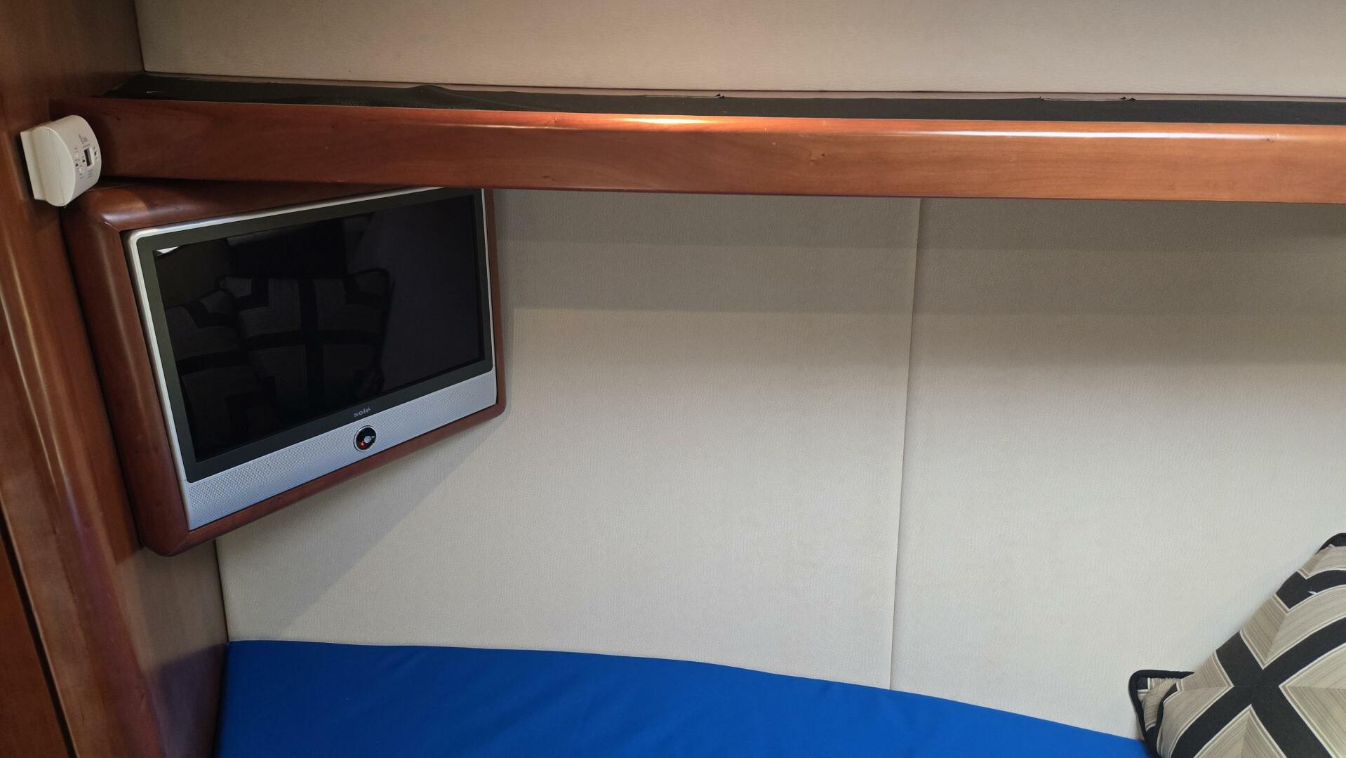 Slide: The Image of Ocean Yachts 37 Billfish 2008 - 4937492