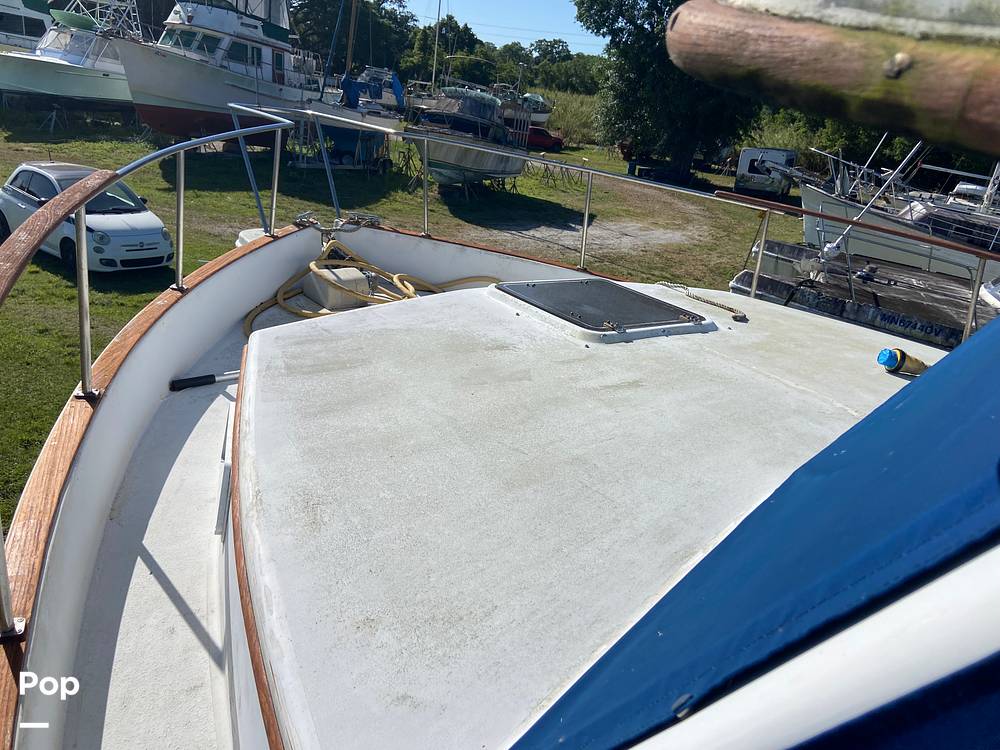 Slide: The Image of Ocean Yachts 40+2 Flying Bridge Trawler 1979 - 13946011