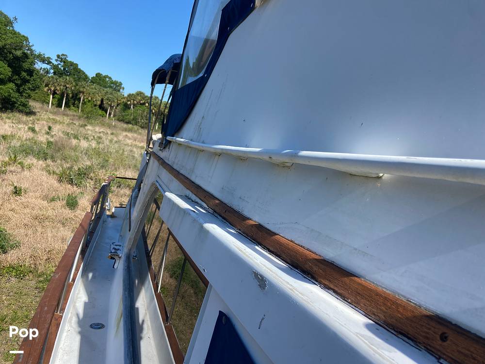 Slide: The Image of Ocean Yachts 40+2 Flying Bridge Trawler 1979 - 13946020
