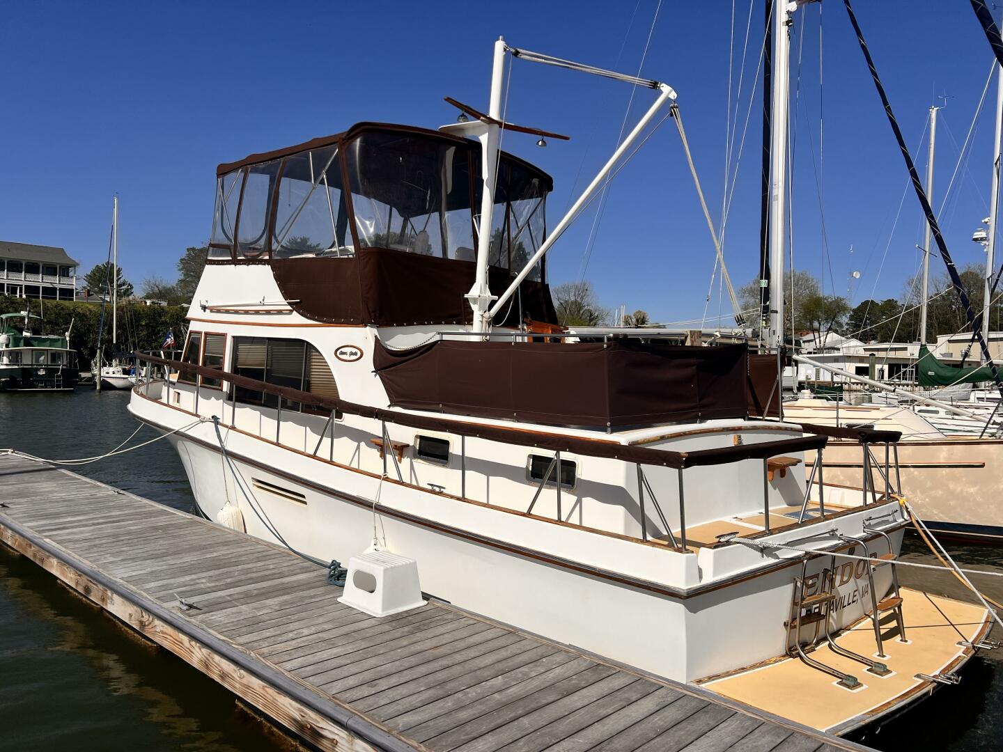 Slide: The Image of Ocean Yachts 40+2 Trawler 1979 - 5347030