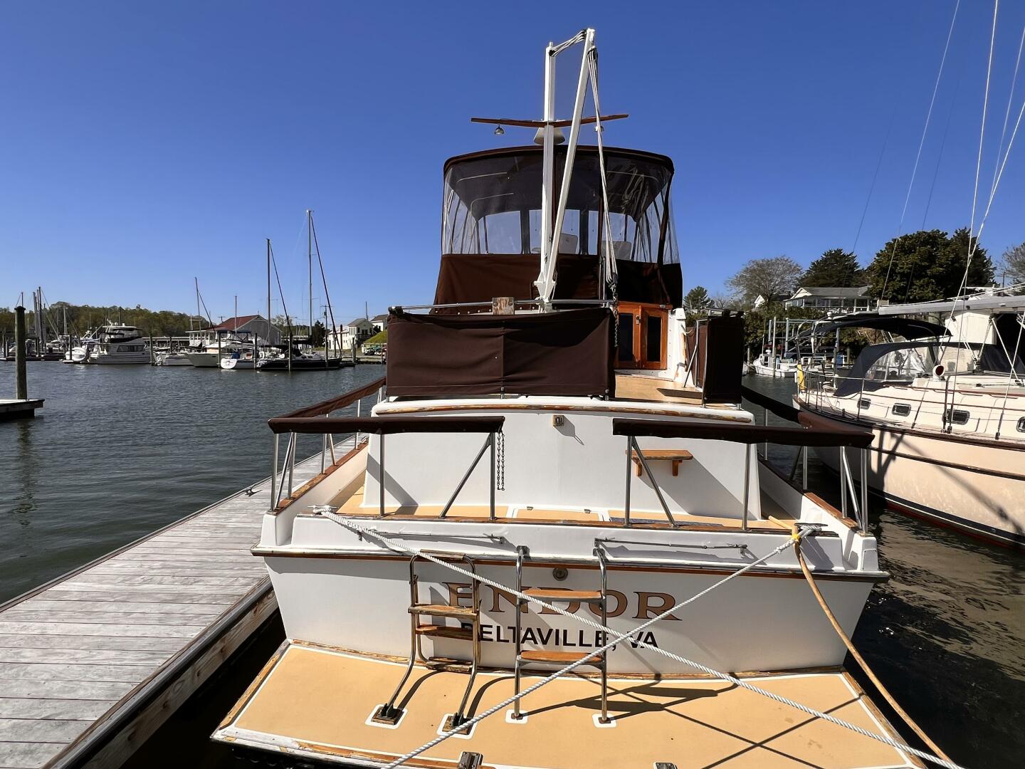 Slide: The Image of Ocean Yachts 40+2 Trawler 1979 - 5347033