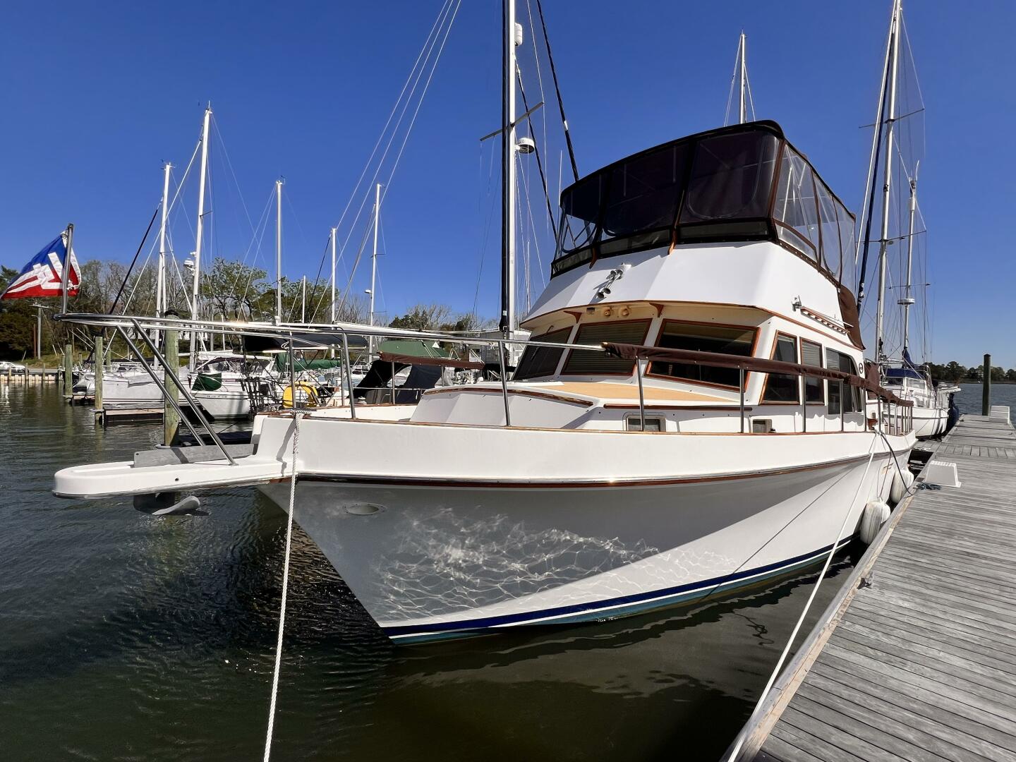 Slide: The Image of Ocean Yachts 40+2 Trawler 1979 - 5347035