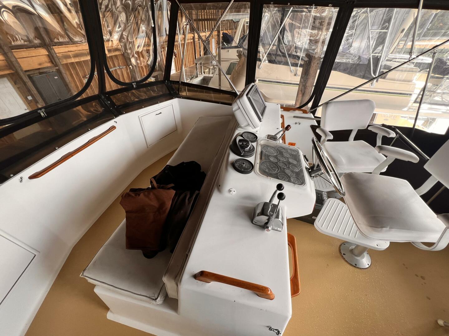 Slide: The Image of Ocean Yachts 40+2 Trawler 1979 - 5347047