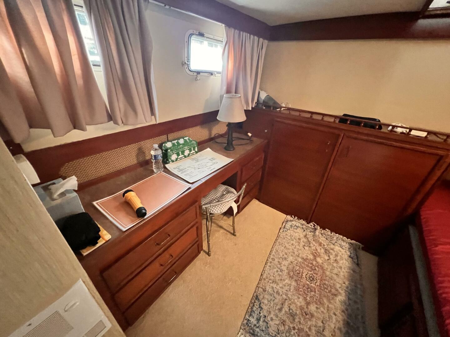 Slide: The Image of Ocean Yachts 40+2 Trawler 1979 - 5347057