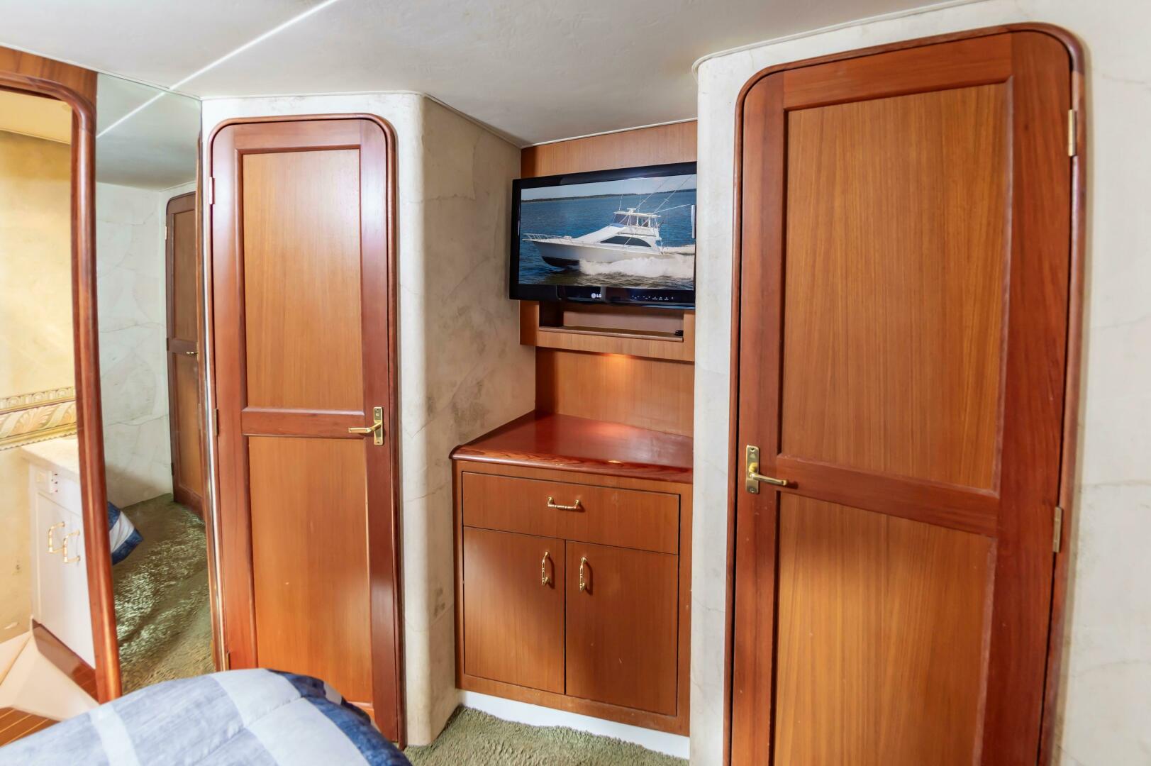 Slide: The Image of Ocean Yachts 48 Supersport 2000 - 5241410