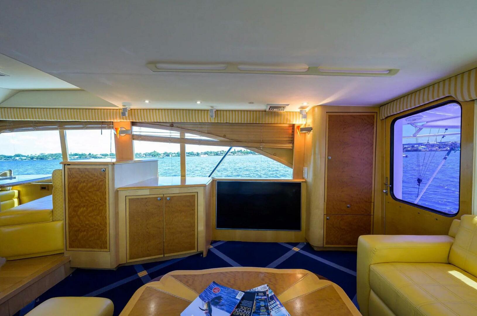 Slide: The Image of Ocean Yachts Enclosed Bridge Super Sport 2003 - 4672799