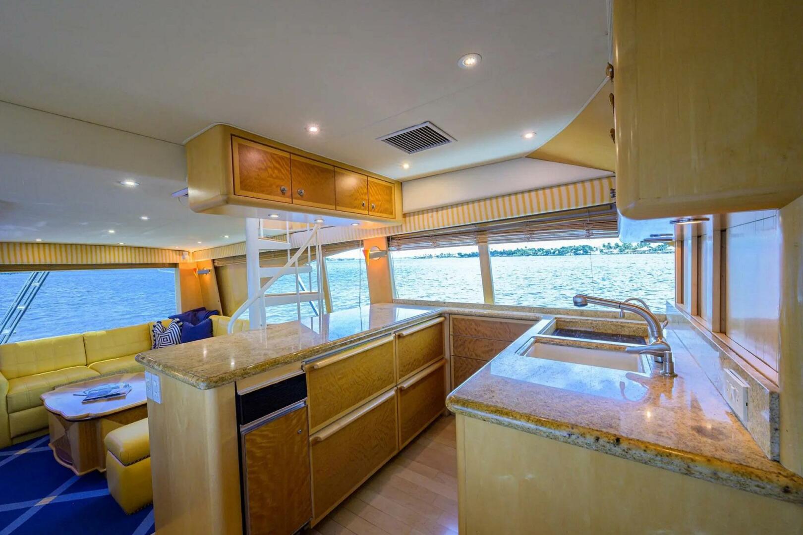 Slide: The Image of Ocean Yachts Enclosed Bridge Super Sport 2003 - 4672803
