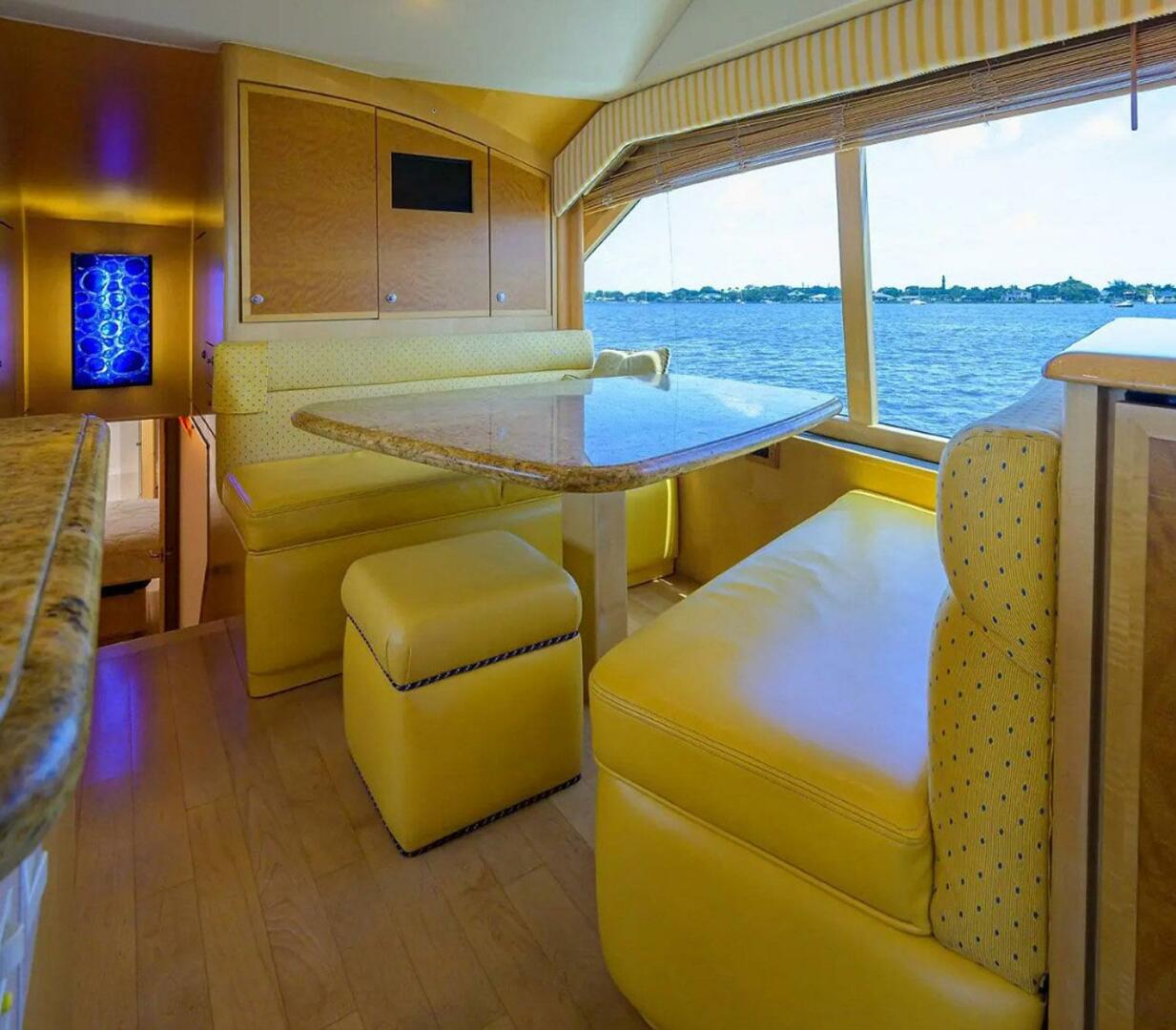 Slide: The Image of Ocean Yachts Enclosed Bridge Super Sport 2003 - 4672805