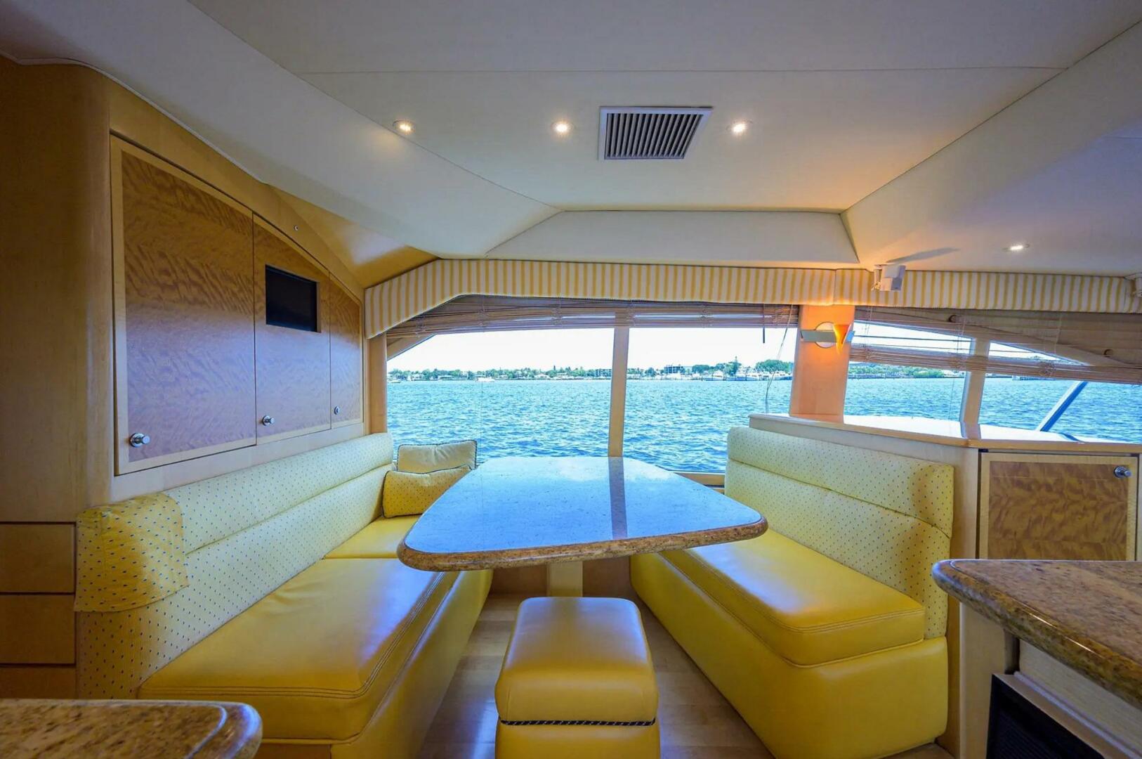 Slide: The Image of Ocean Yachts Enclosed Bridge Super Sport 2003 - 4672806