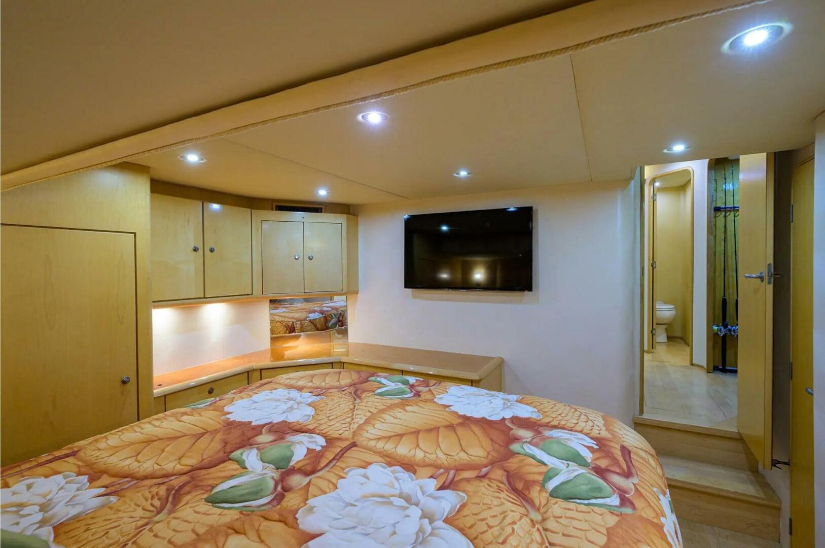 Slide: The Image of Ocean Yachts Enclosed Bridge Super Sport 2003 - 4672808