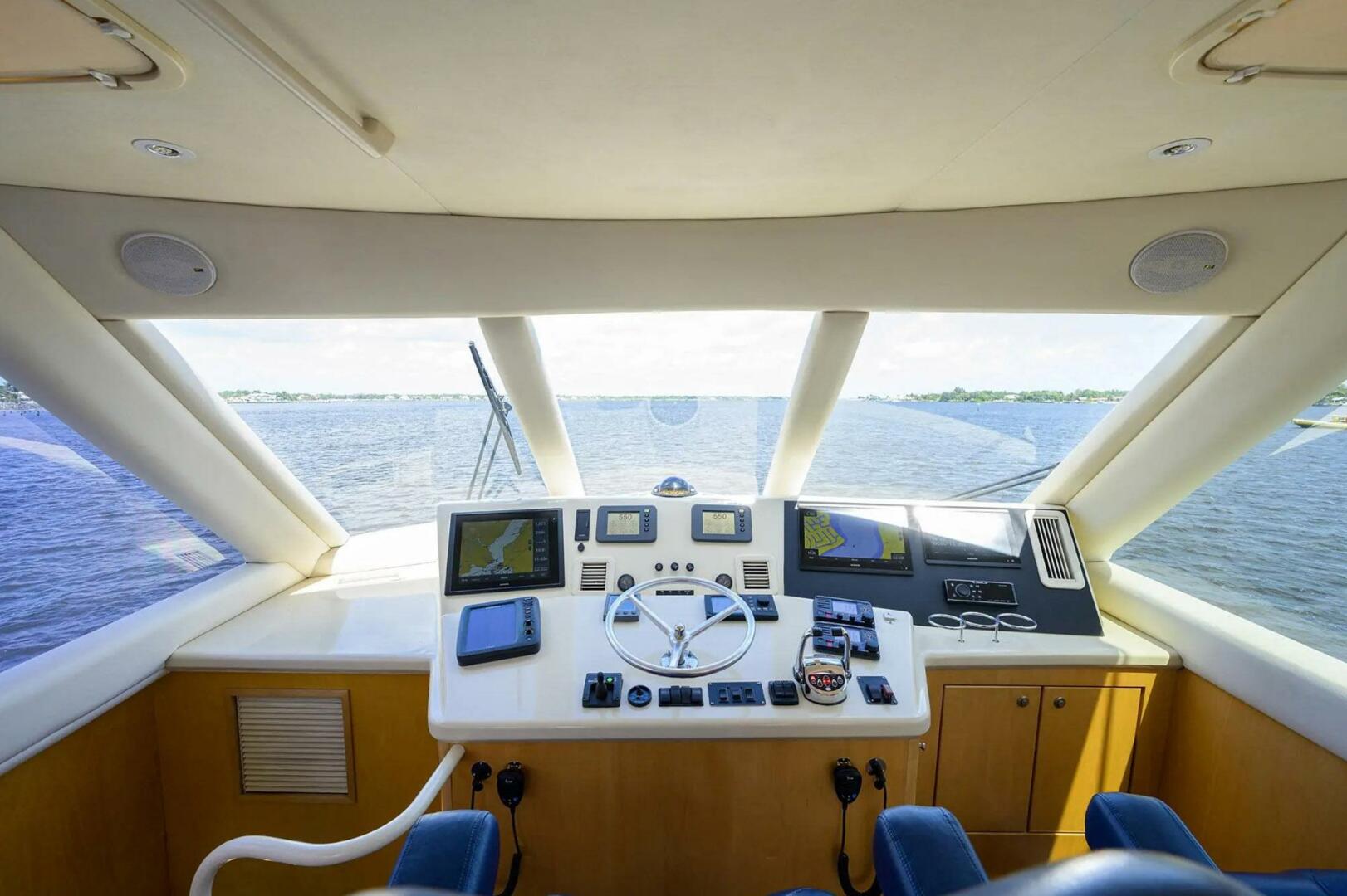 Slide: The Image of Ocean Yachts Enclosed Bridge Super Sport 2003 - 4672831