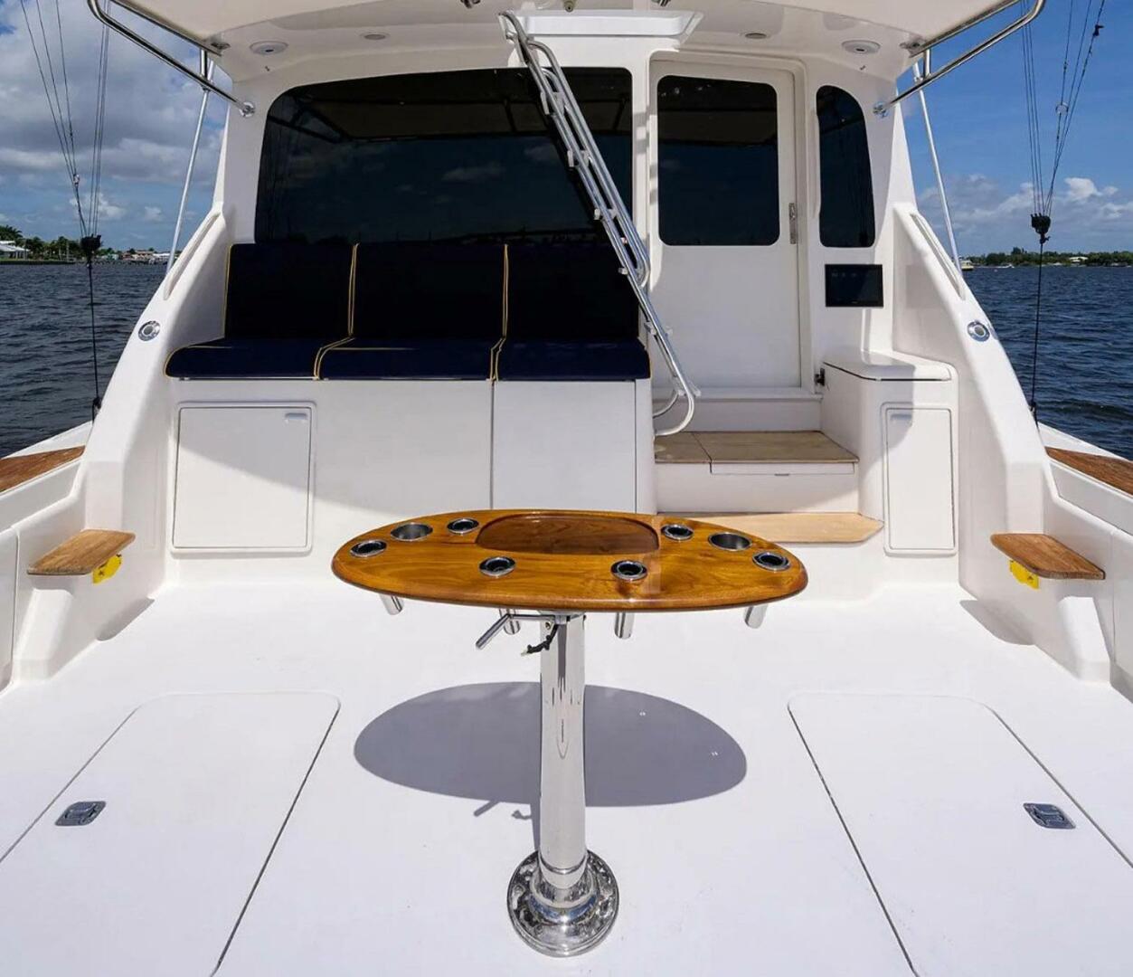 Slide: The Image of Ocean Yachts Enclosed Bridge Super Sport 2003 - 4672844