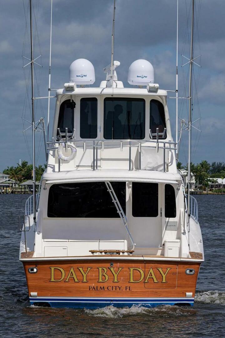 Slide: The Image of Ocean Yachts Enclosed Bridge Super Sport 2003 - 4672850
