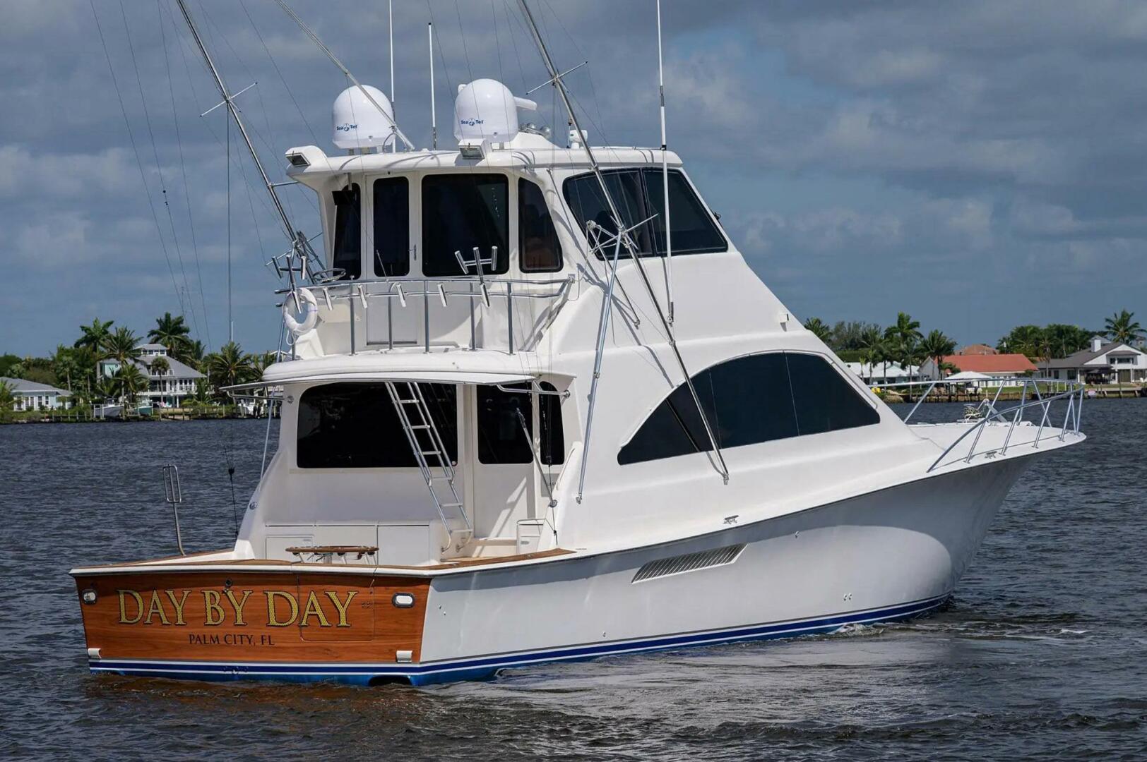 Slide: The Image of Ocean Yachts Enclosed Bridge Super Sport 2003 - 4672852