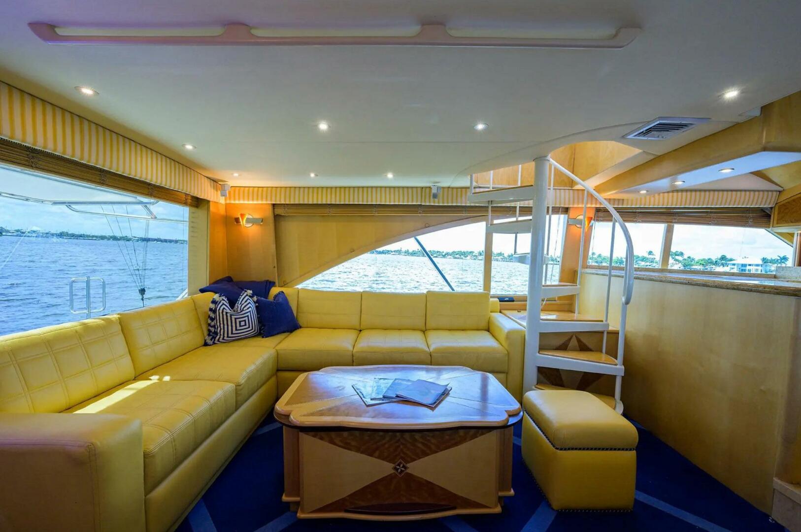 Slide: The Image of Ocean Yachts Enclosed Bridge Super Sport 2003 - 4672797