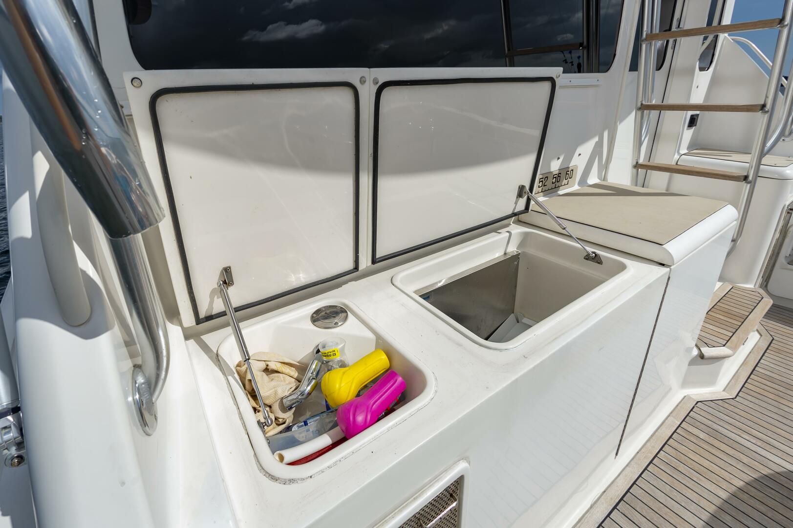 Slide: The Image of Ocean Yachts Super Sport 2005 - 4729396