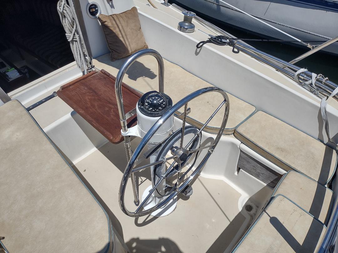 Slide: The Image of O'Day Sloop 1979 - 4