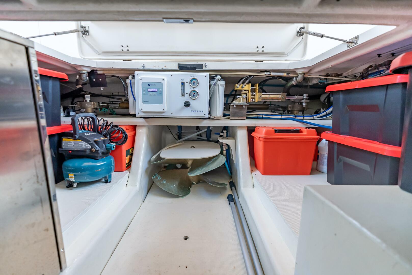 Slide: The Image of Offshore Yachts 54 Motor Yacht 2004 - 5482959