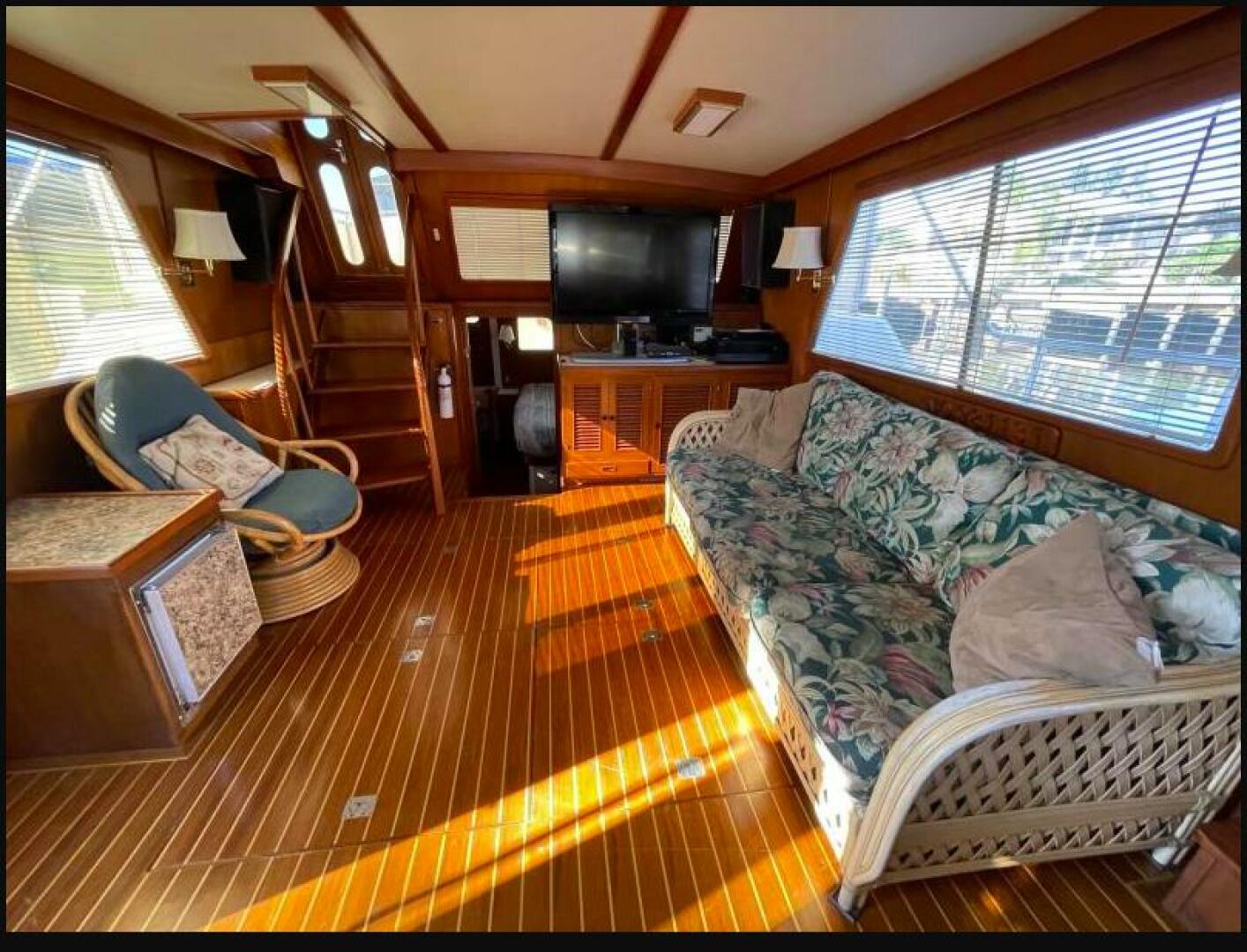 Slide: The Image of Offshore Yachts CPMY 1987 - 5095501