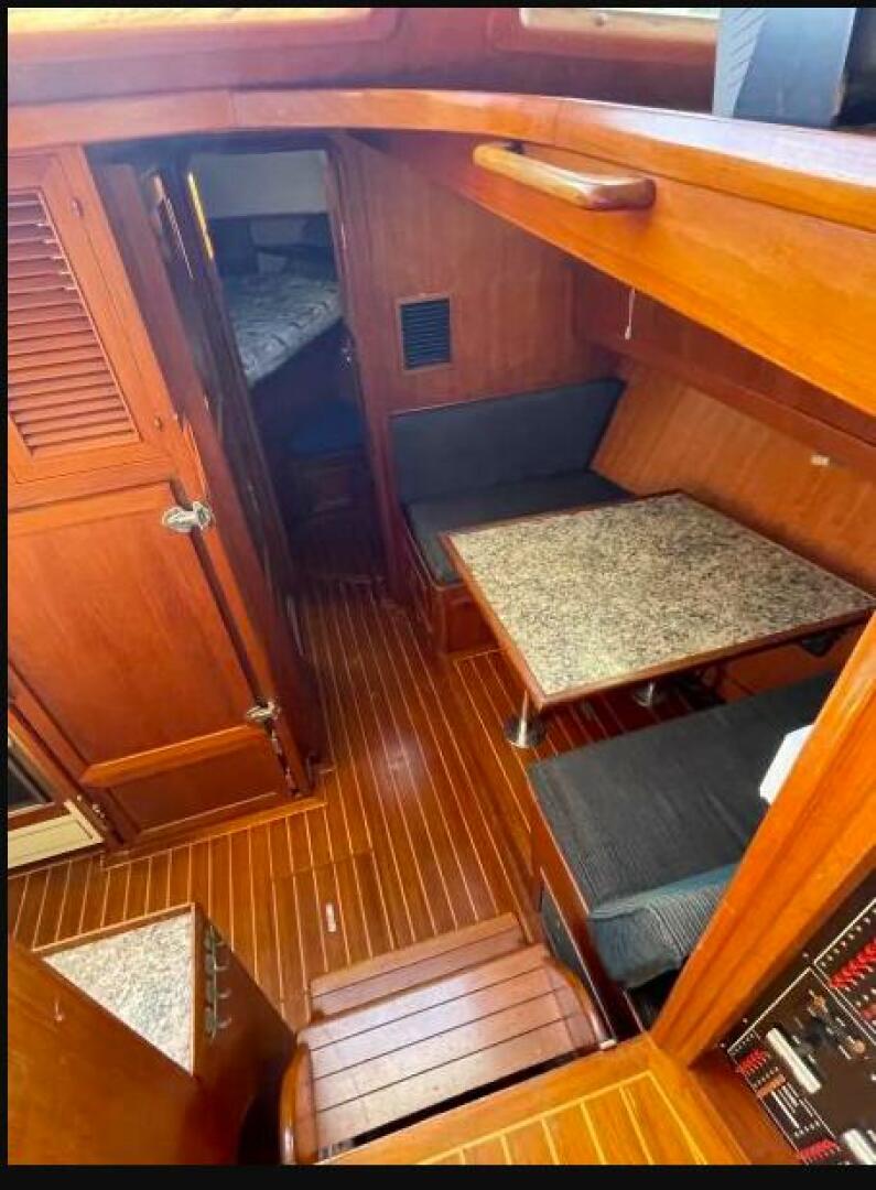 Slide: The Image of Offshore Yachts CPMY 1987 - 5095498