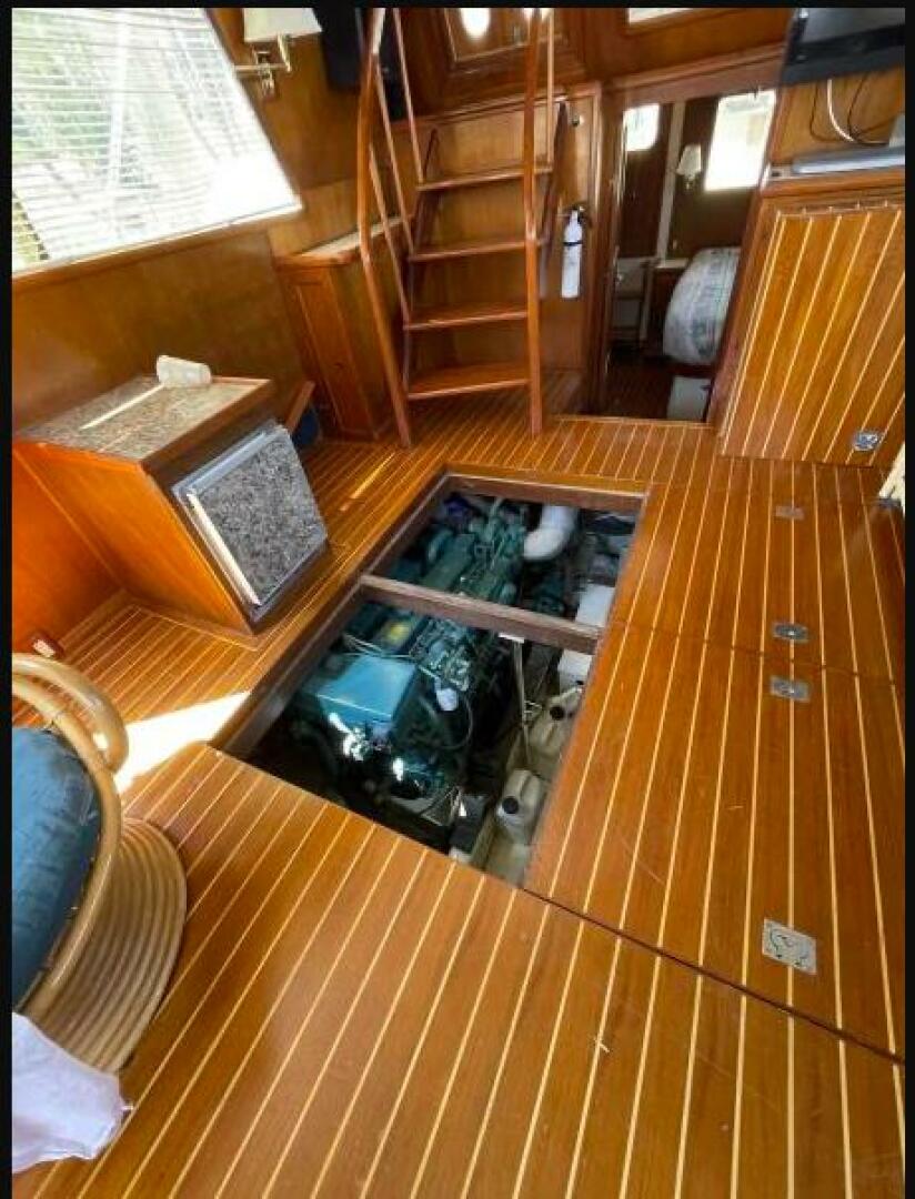 Slide: The Image of Offshore Yachts CPMY 1987 - 5095508