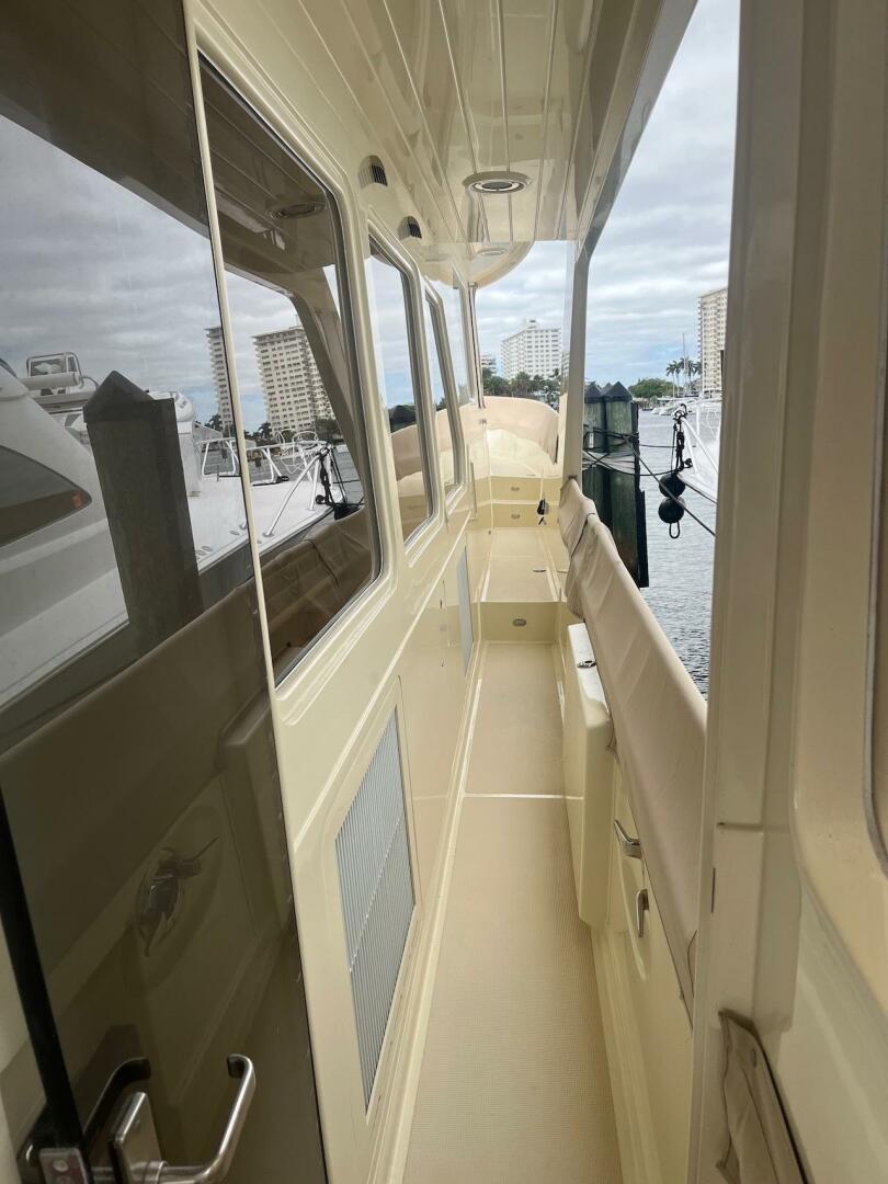 Slide: The Image of Side Deck - 4232759