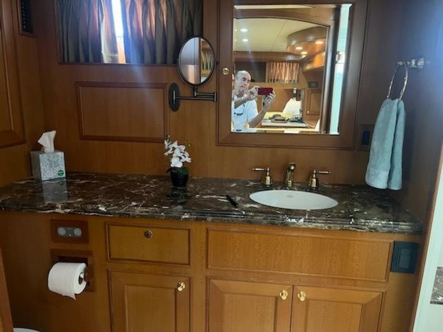 Slide: The Image of Master En Suite Head - 4215101