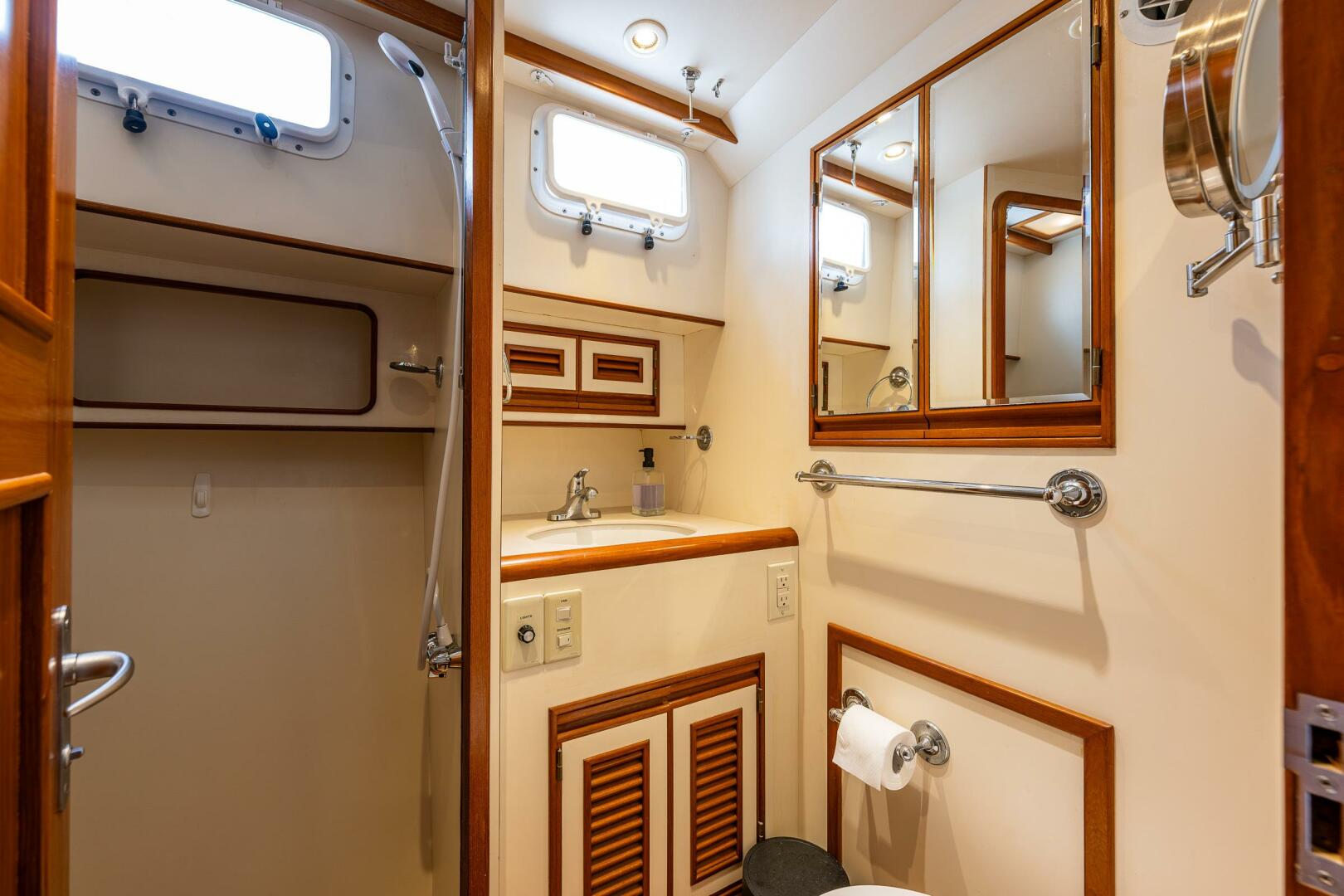Slide: The Image of Offshore Yachts Sedan 1997 - 5317058