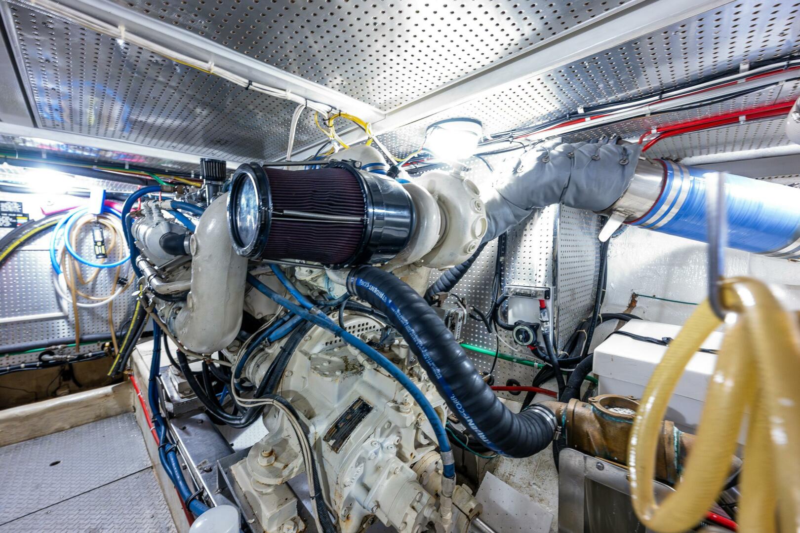 Slide: The Image of Offshore Yachts Sedan 1997 - 5317046