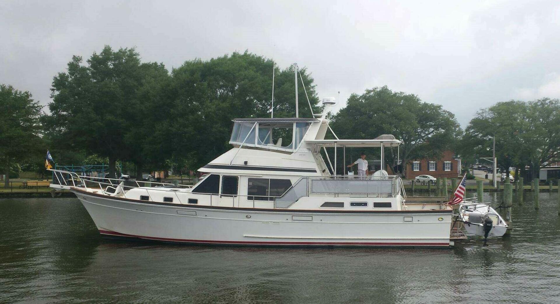 Slide: The Image of Main Boat Pic Exterior Port Side - 4204503