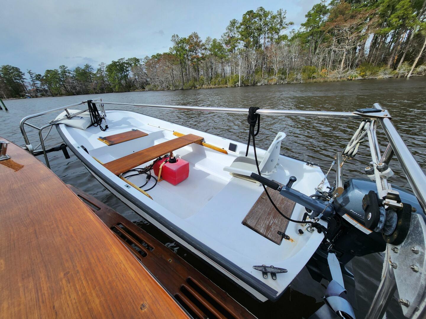 Slide: The Image of Boston Whaler - 4204700