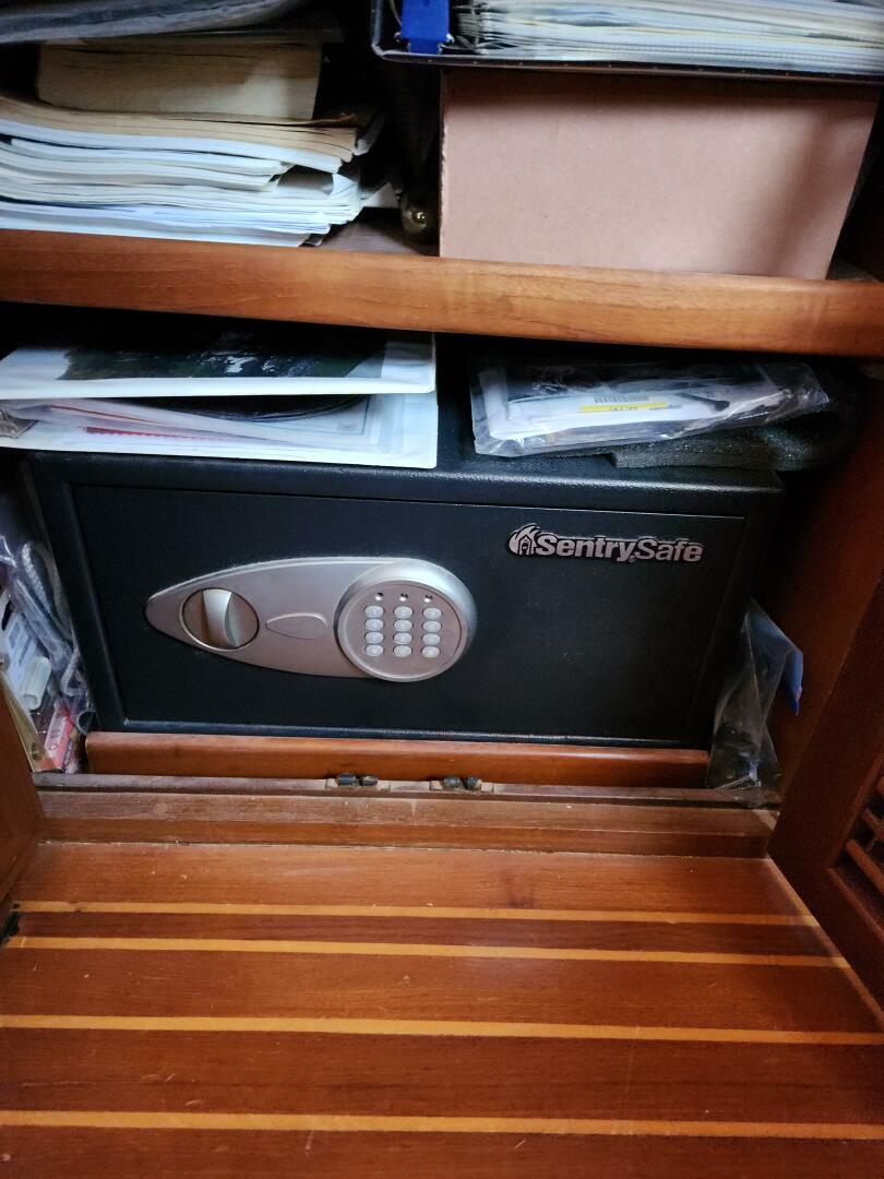Slide: The Image of Mounted Safe - 4204763