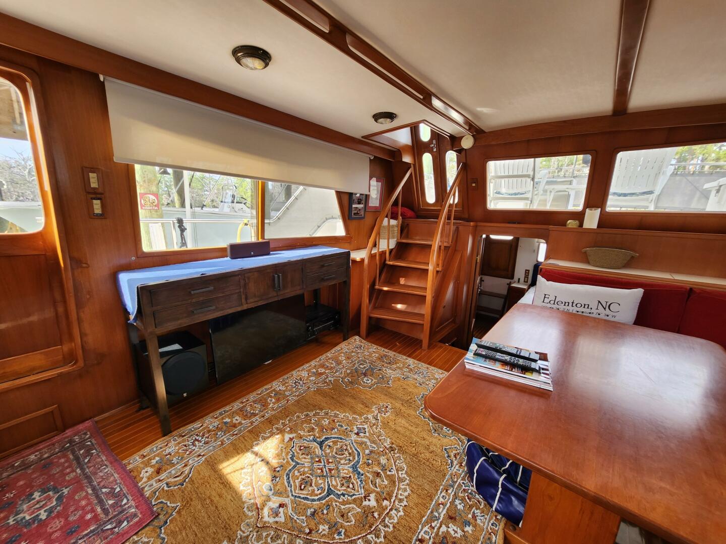 Slide: The Image of Starboard Aft Saloon - 4204564