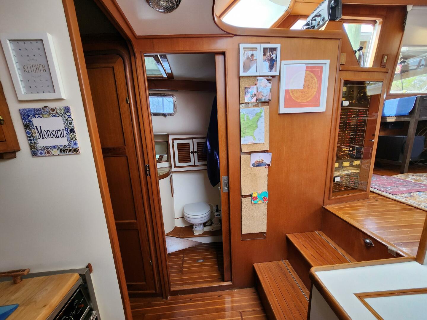 Slide: The Image of Galley Area - 4204578