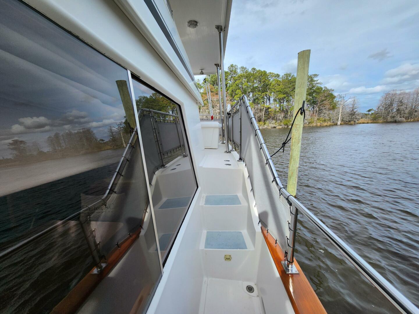 Slide: The Image of Port Side aft Steps - 4204587