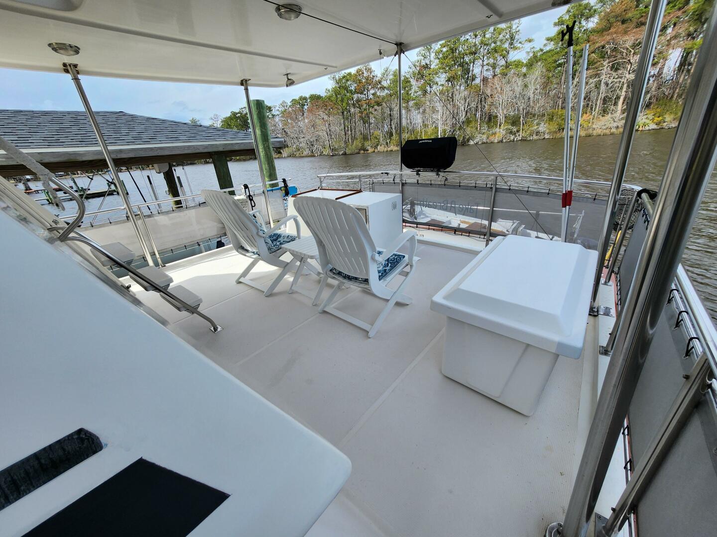 Slide: The Image of Aft Upper Deck - 4204588