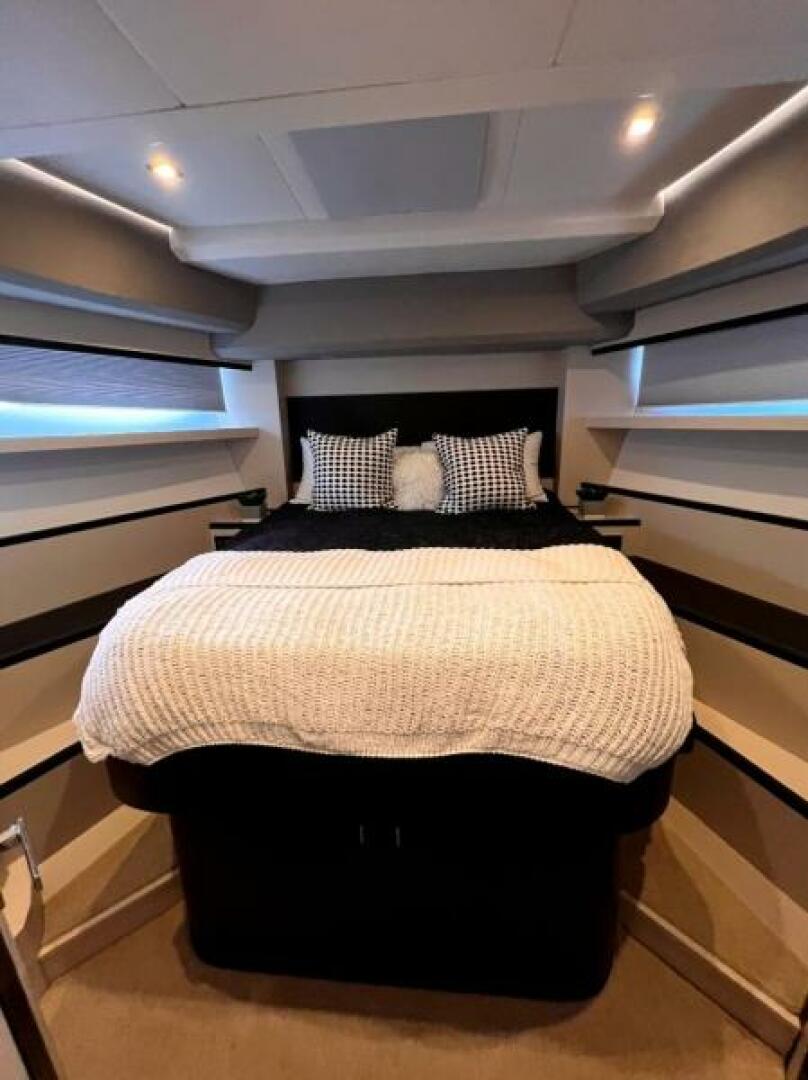 Slide: The Image of Okean 50X - Quixotic - VIP Stateroom 2020 Okean 50X Flybridge - Quixotic - 4890598