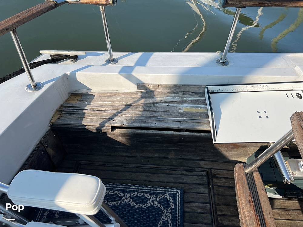 Slide: The Image of Wood Broken Port Side Aft - 14669082