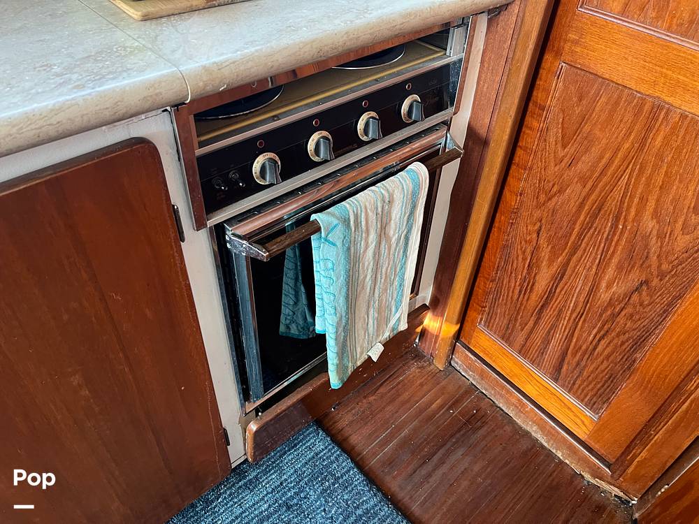 Slide: The Image of Stove And Stove Top - 14669093
