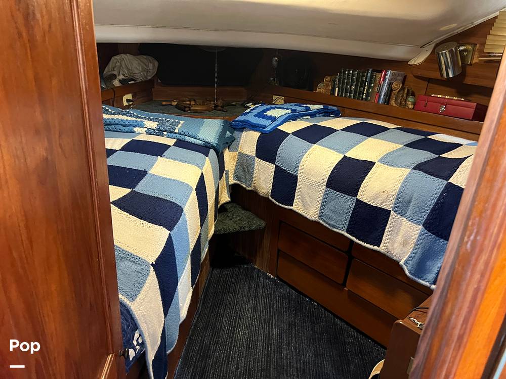 Slide: The Image of Bow Cabin Shot From Galley - 14669108