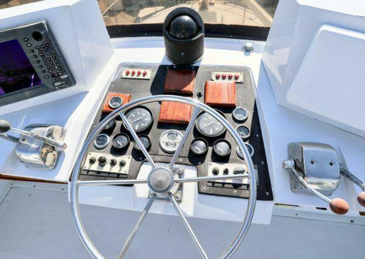 Slide: The Image of Pacifica 41 Sportfisher 1980 - 5296161