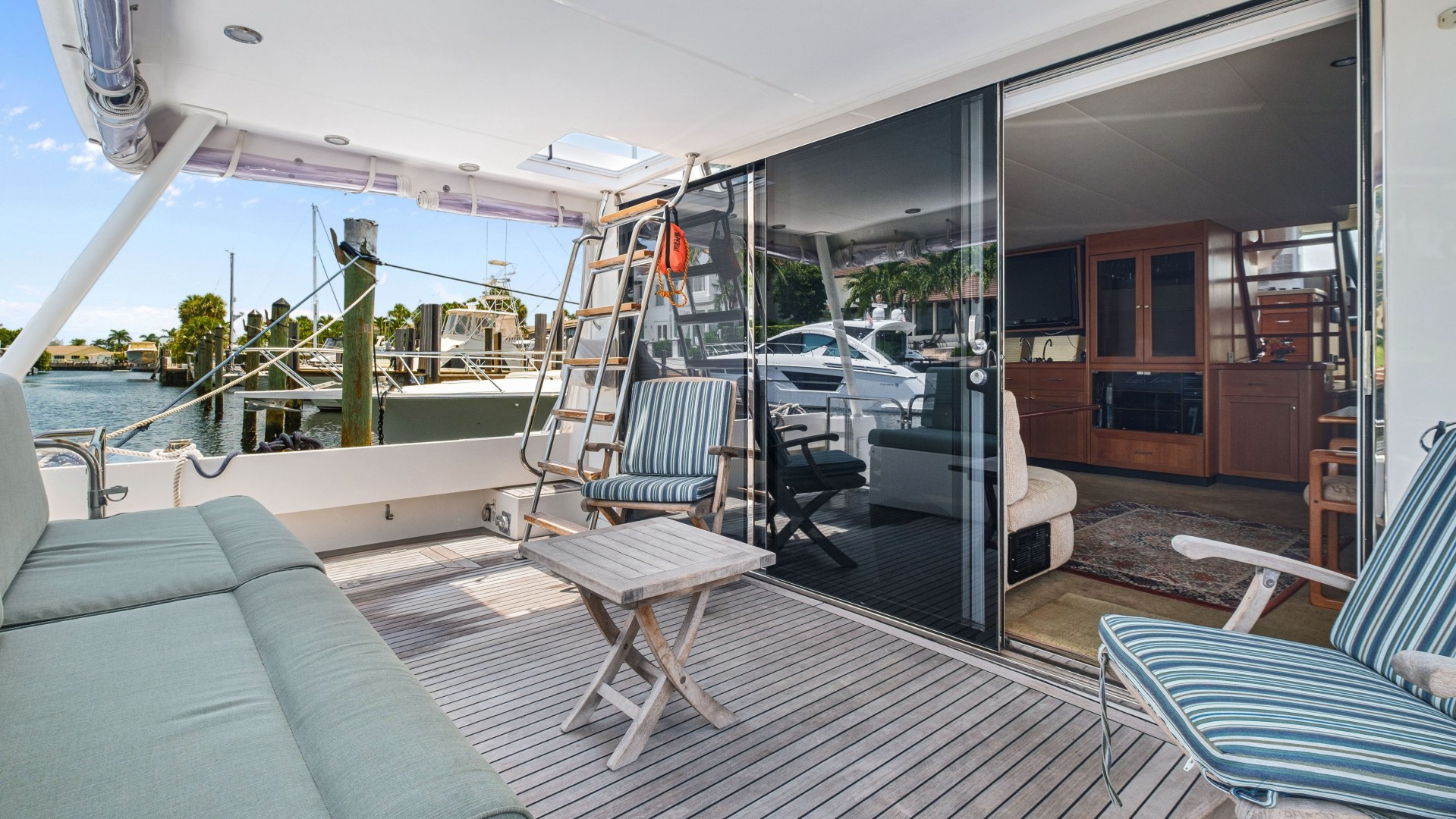 Slide: The Image of Pacific Mariner 65 Motoryacht 2000 - 1746456