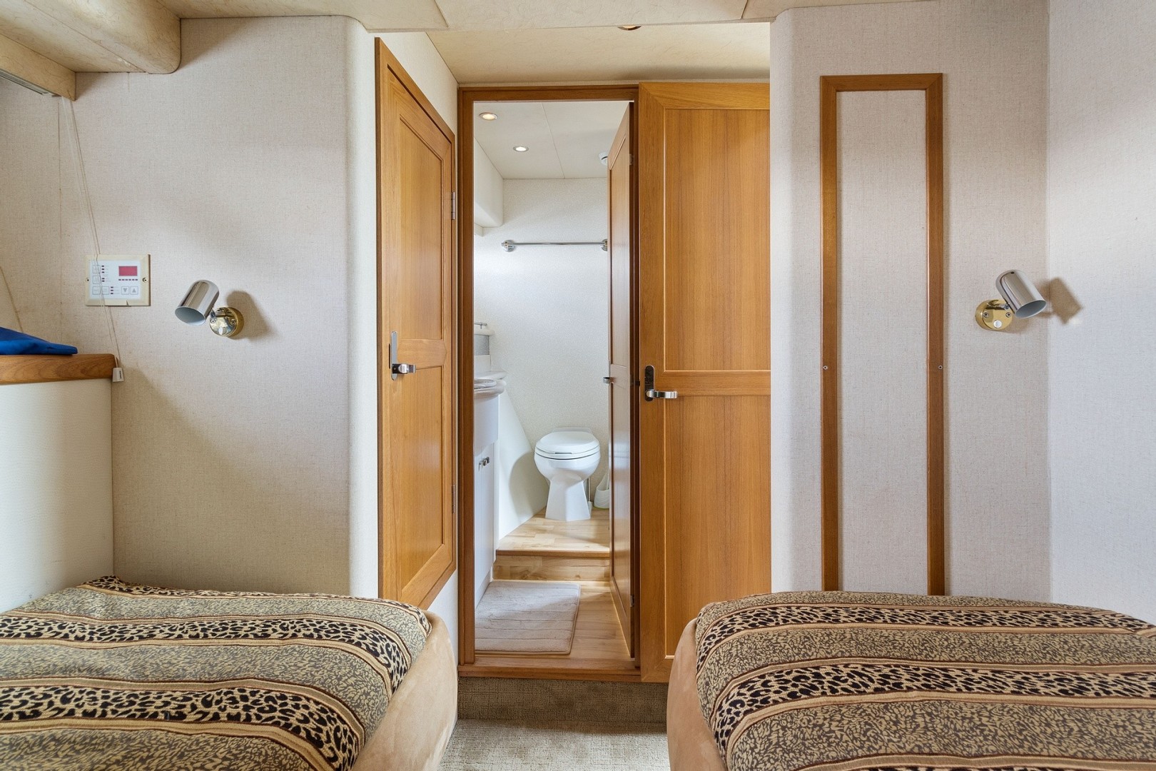 Slide: The Image of Pacific Mariner 65 Motoryacht 2000 - 1746481