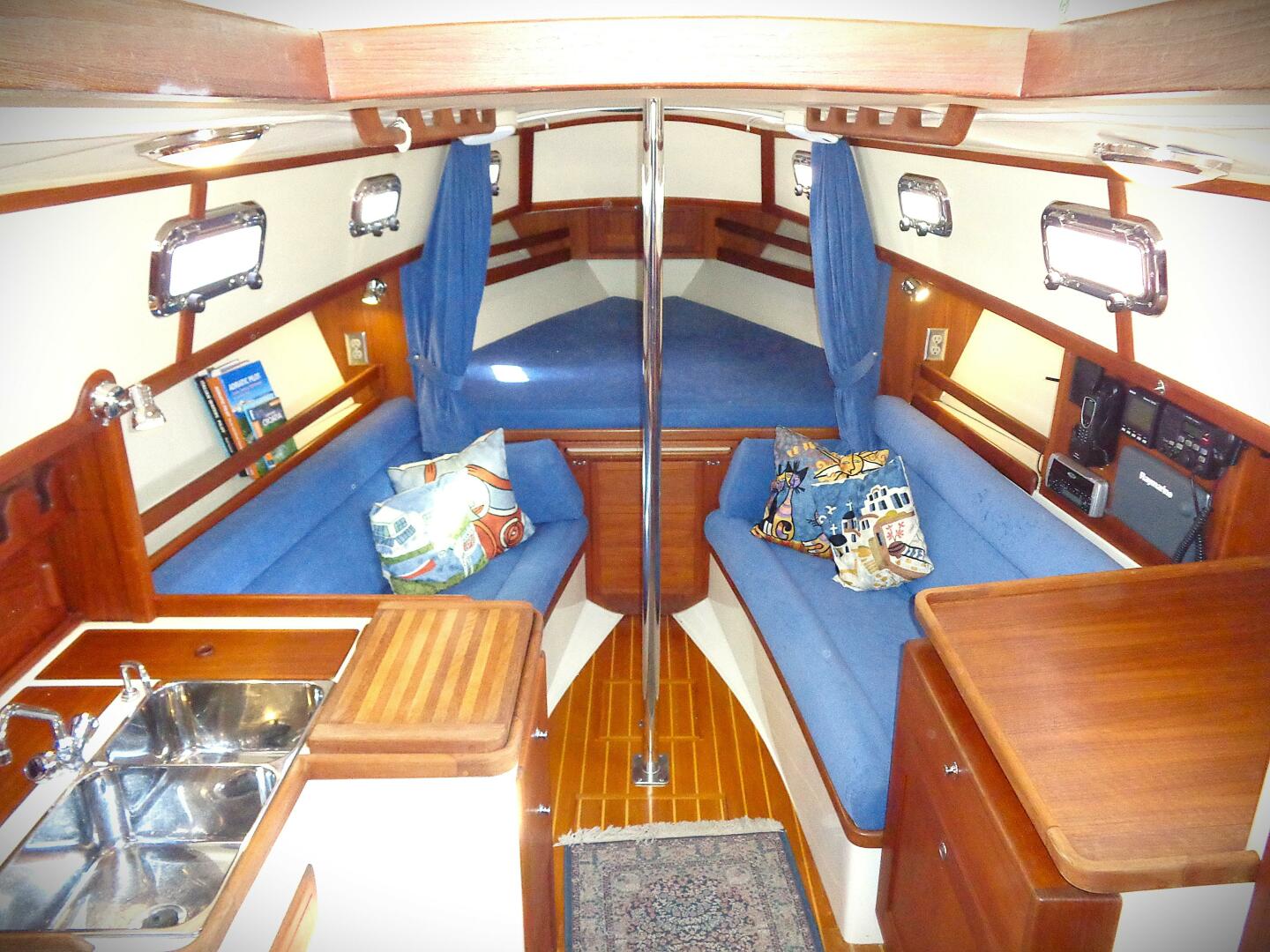 Slide: The Image of Pacific Seacraft 31 2004 - 1