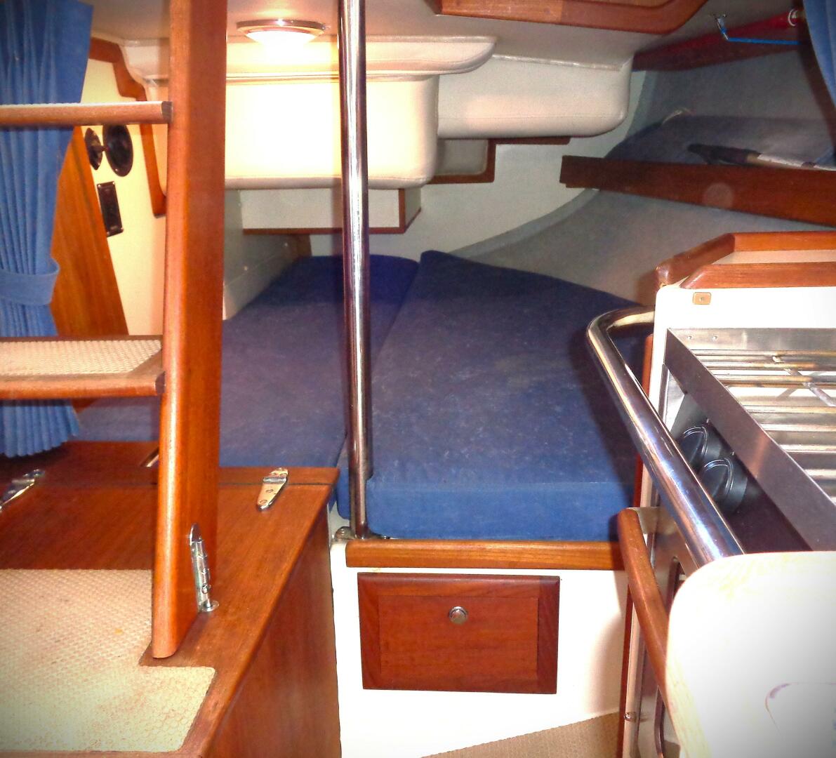 Slide: The Image of Pacific Seacraft 31 2004 - 3