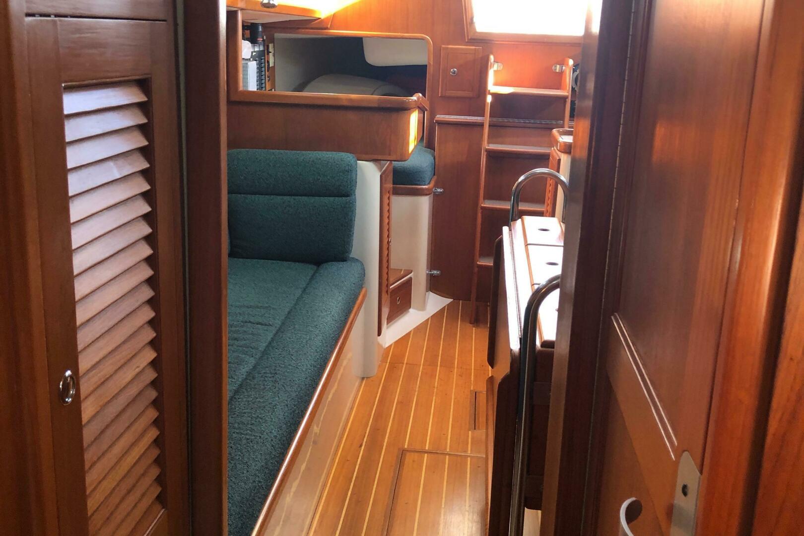 Slide: The Image of Pacific Seacraft 34 Cutter 2000 - 4907244