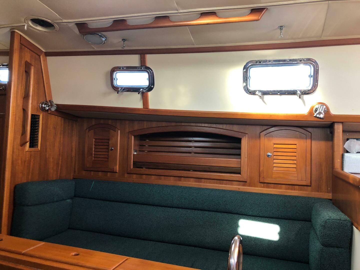 Slide: The Image of Pacific Seacraft 34 Cutter 2000 - 4907249