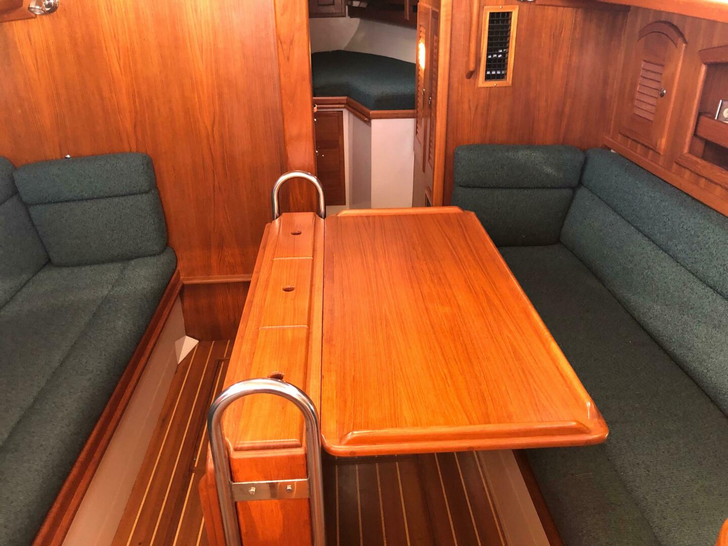 Slide: The Image of Pacific Seacraft 34 Cutter 2000 - 4907250