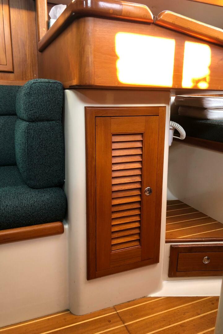 Slide: The Image of Pacific Seacraft 34 Cutter 2000 - 4907253